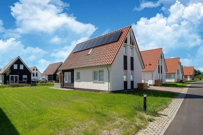Modern Holiday Home in Scherpenisse with Garden