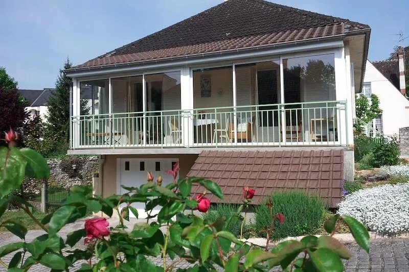 Luminous and quiet house surrounded by verdure - Castles of Loire