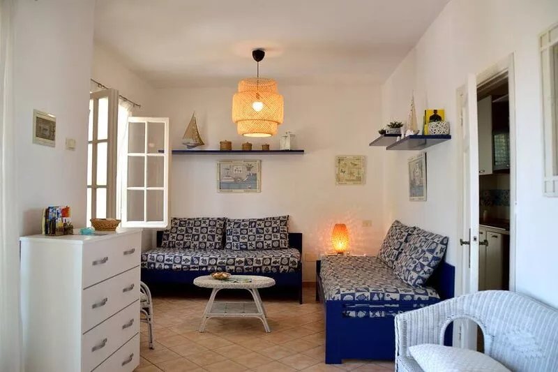 Spacious and bright apartment within walking distance of the beach