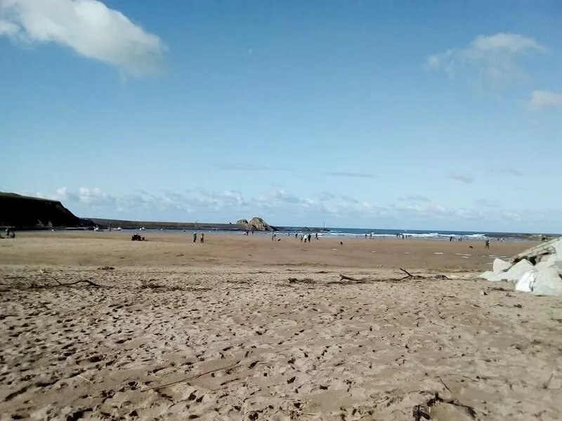 Stables, quality 3 bed character cottage,  views across golf course to the sea