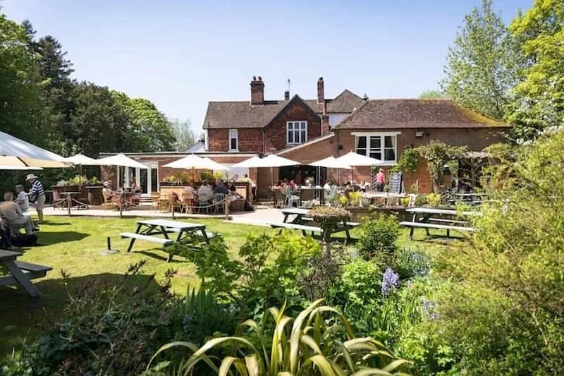 Gorgeous 2 bedroom Kintbury cottage with garden