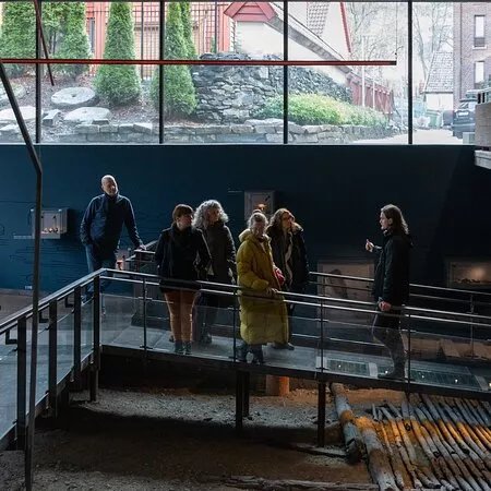 City Walk: Bergen History Guiding Inside Out