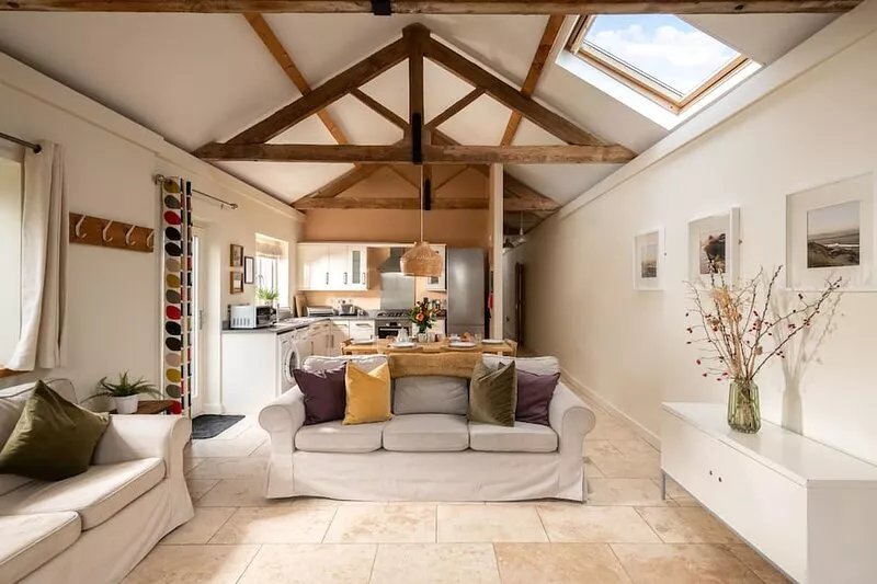 3 bedroom single story barn with luxury indoor pool close to the north Norfolk