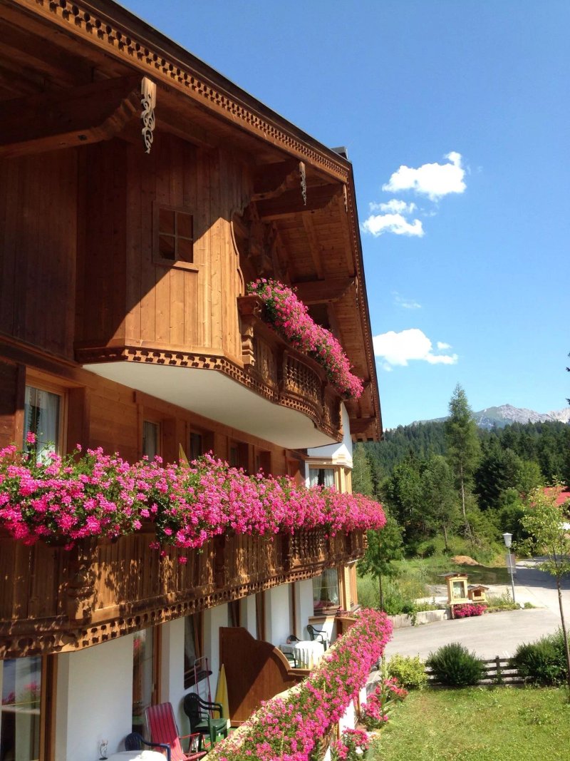 Landhaus Karoline - Wohlfuhl-Ferienwohnungen
