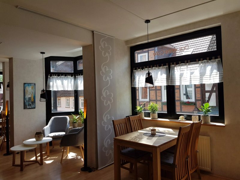 Das Kleine Cafe Rolle Ruckwarts