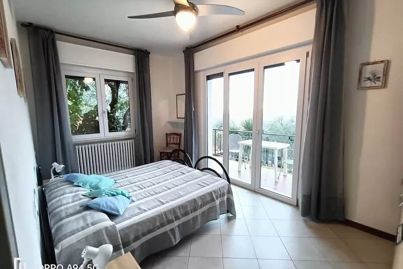 LUNA, wonderful lake view, nature, mountain, relax...pets allowed...