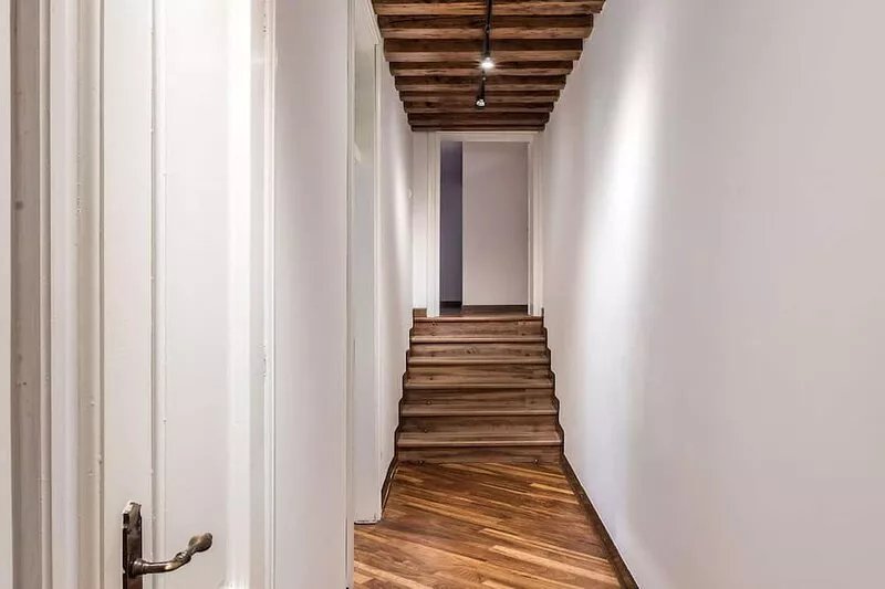 Classy Apartment with Roof Terrace steps from Rialto