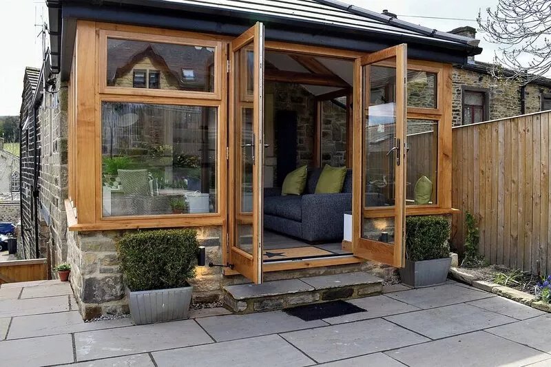 This wonderful holiday home is the perfect base for exploring the stunning