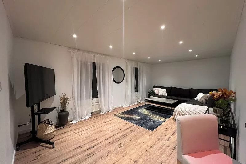 Rent A Lovely Place - OHV3