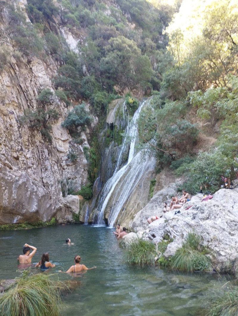 Polylimnio Waterfalls