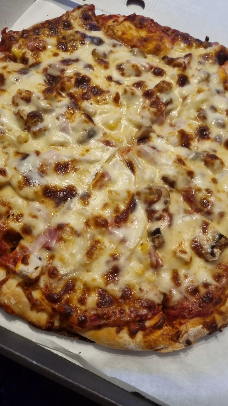 Island Pizza