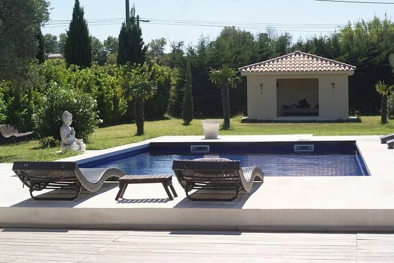 Annex Provencal farmhouse with heated pool