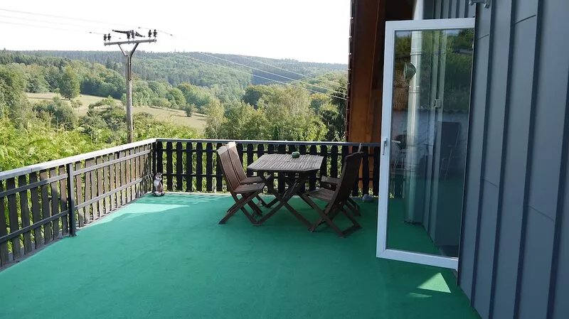 Apartment on the edge of the forest in Losheim am See district Scheiden