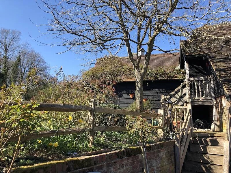 Character Country Retreat in historic 1066 country, close to many attractions.