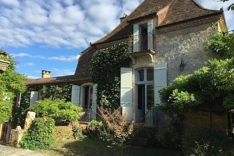 An  amazing property belonging to the family of Stanley Kubrick IN Domme