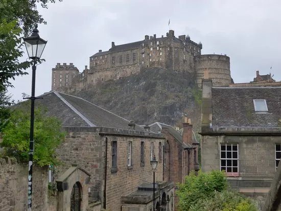 The Vennel Viewpoint Edinburgh Castle