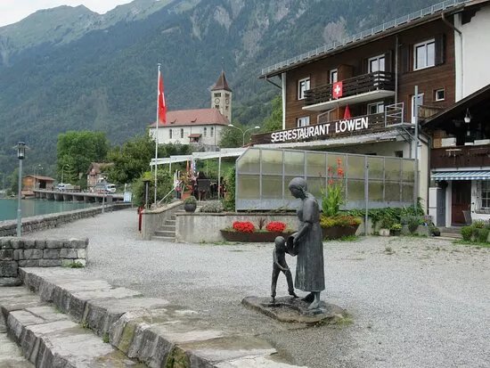 Brienz Lakeside Promenade