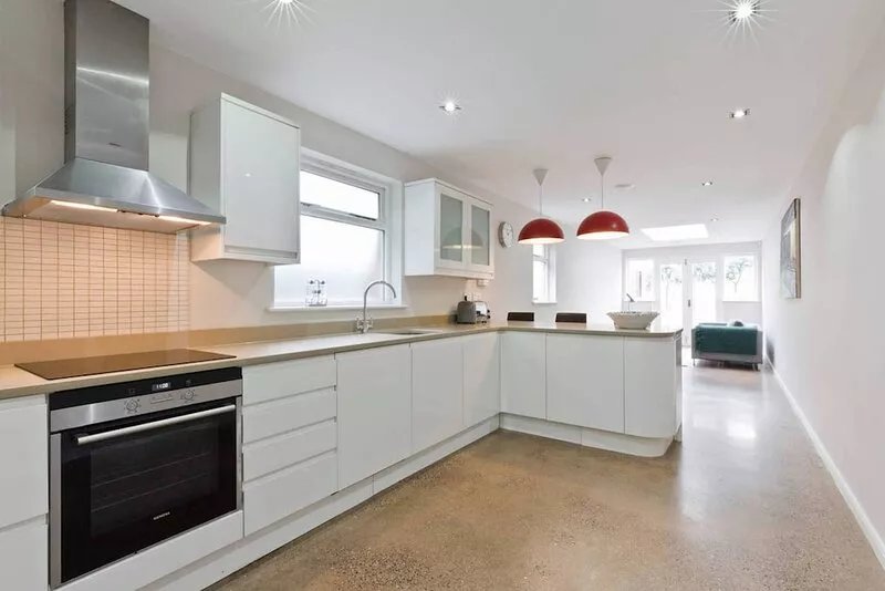 Well-appointed 3 Bedroom West-London House (max 6 people)