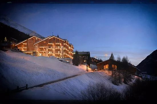 Hotel Bucaneve