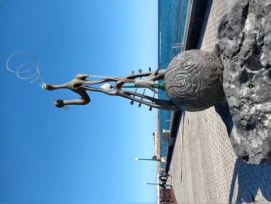Monumento a Al Internacional