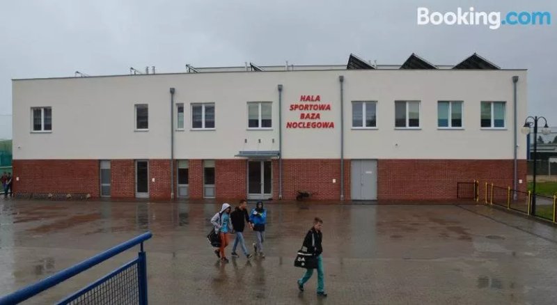 Hala Sportowa Baza Noclegowa