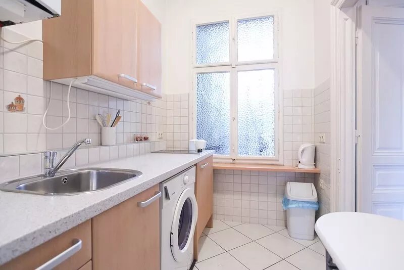 Inexpensive, practical 1-room apartment with a great local scene nearby