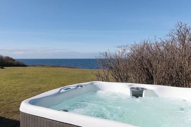 6 bedroom accommodation in Prestwick
