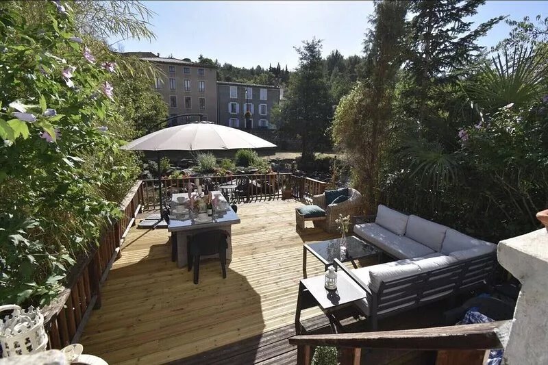 Riverside 4 bedroom house full of character and charm