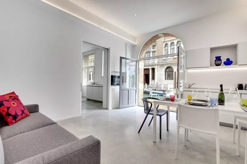 LADY T Luxury Loft, up to 14 people
