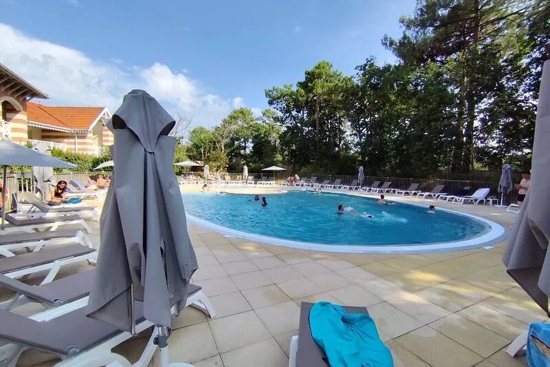 � �Medoc at its Best for a Peaceful retreat 500m from Beach