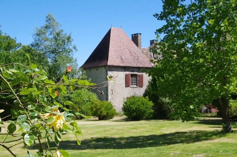 Apartment in Dependance of a hunting lodge from the 14th century