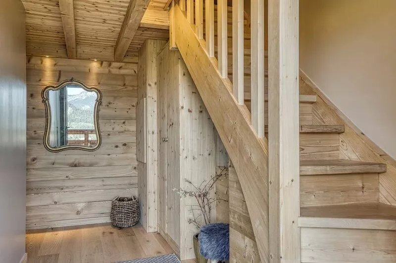 New 10-person apartment in a chalet at the foot of the slopes