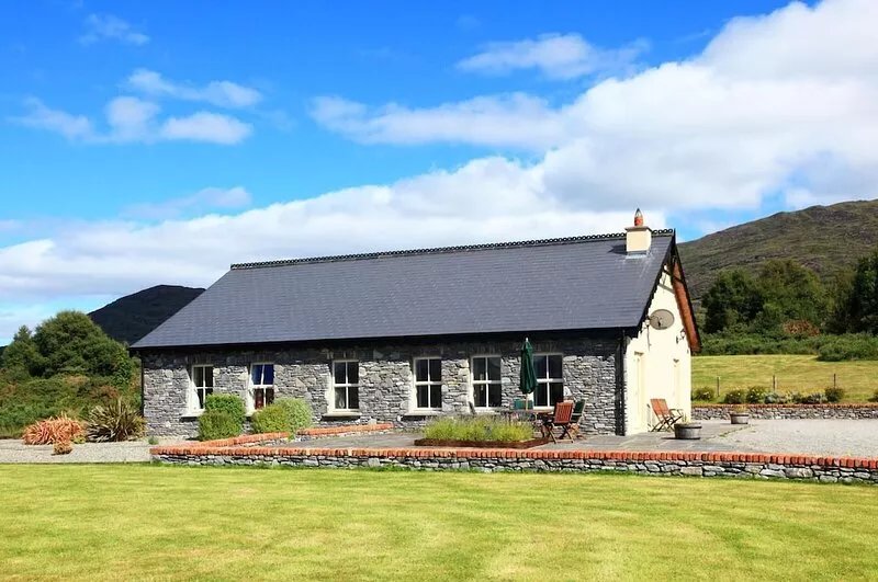 Bar Cillatah - Close to Kenmare - Great Views over Kenmare Bay
