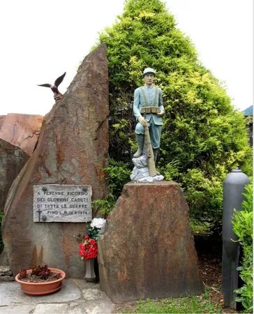 Monumento ai Caduti di Pino Lago Maggiore