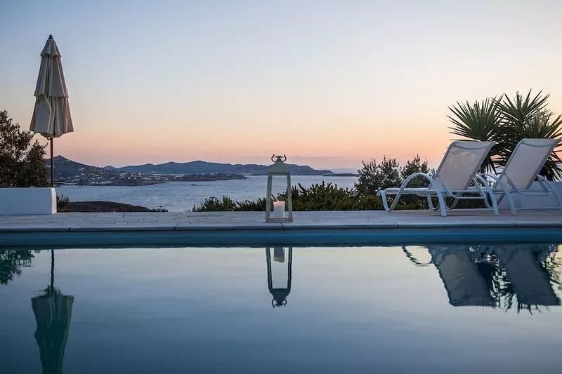 Sea view property with swimming pool ISLA summer homes