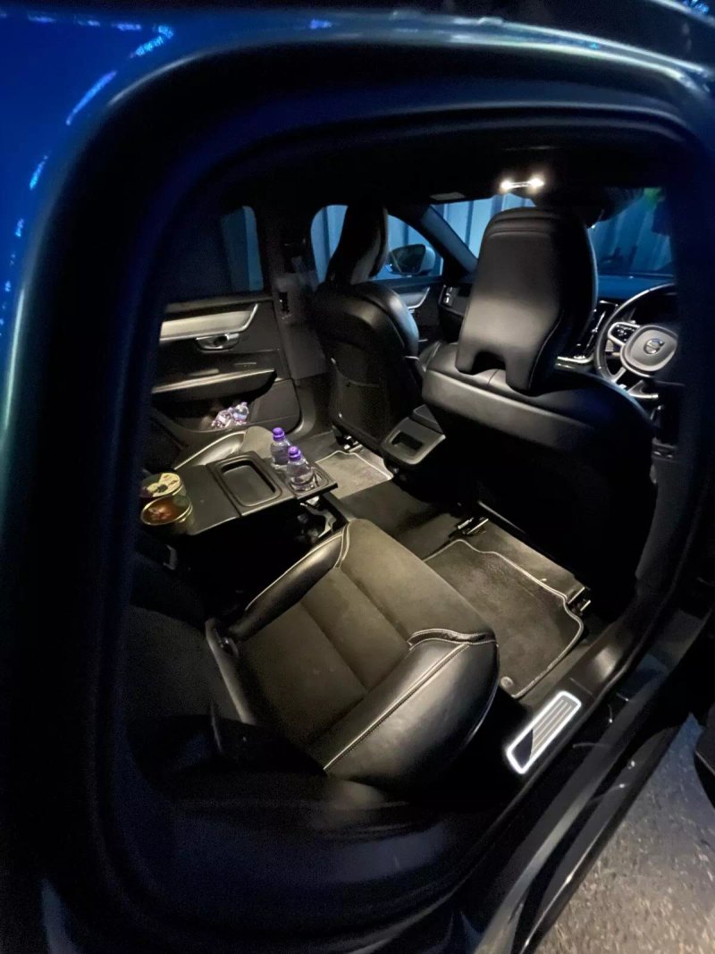 Bestie Connection Airport Transfer
