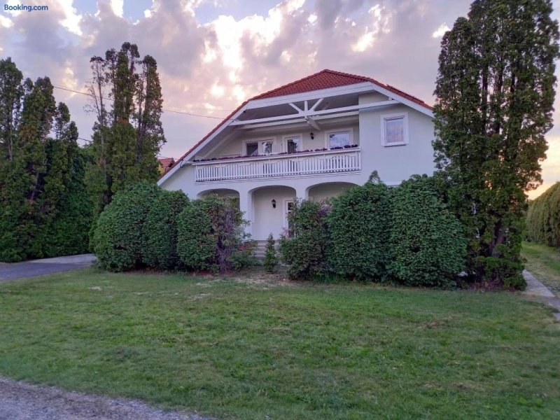 Hevizi Fecskefeszek