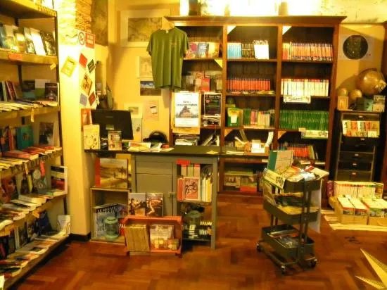 L'Orsa Minore, Libri & Mappe
