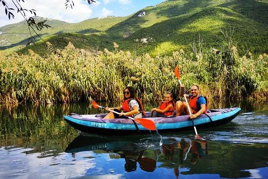 Canoa sul Tirino con Majellando
