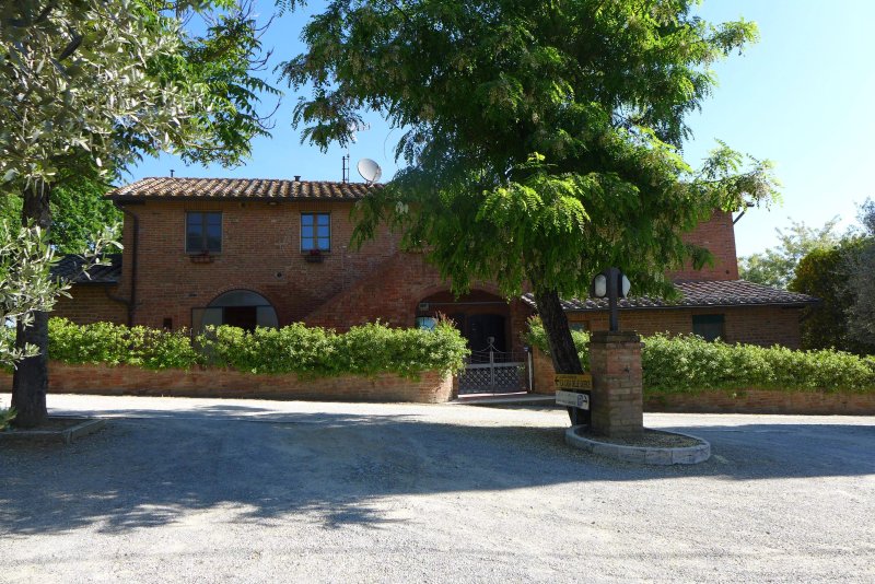 POLICIANO Suite, 90 sq mt - La Casa delle Querce
