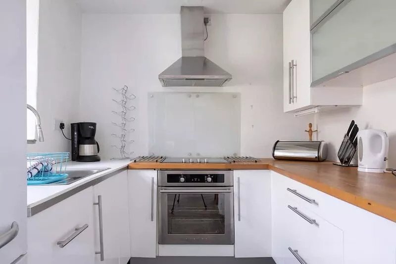 Kineilty (Kathy's) Cottage - Breathtaking Sea Views!