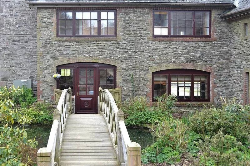 Bridge House - UKC1340