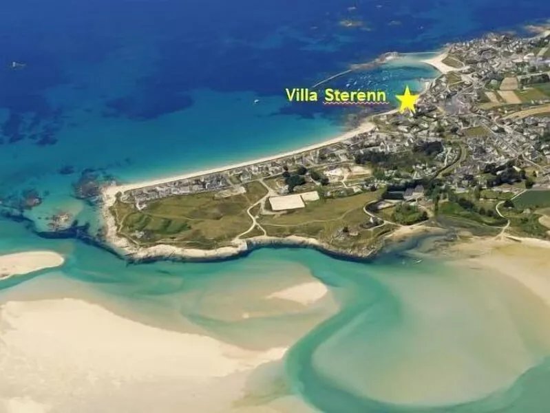 Tête-à-tête with the deep blue sea, direct access to the beach from the terrace