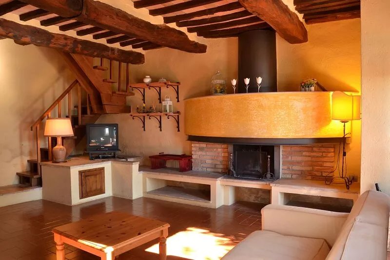House with swimming pool. Medieval village in the heart of Chianti Classico