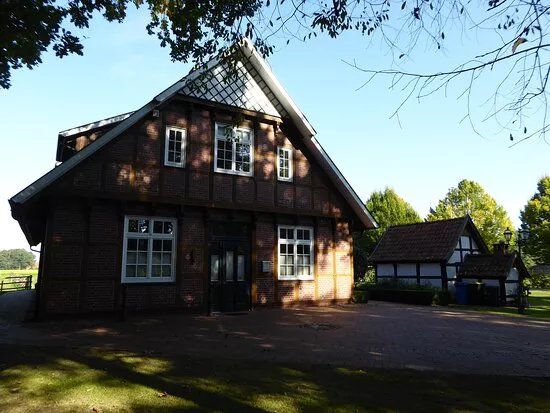 Schutenmuhle Mit Muhlencafe Im Heimathaus