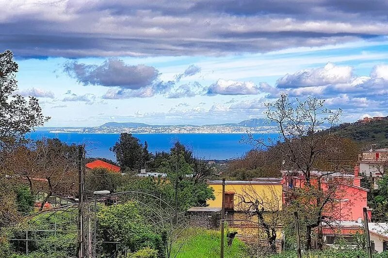 Private 3 bedroom apartment with large terrace & hot tub near Sorrento