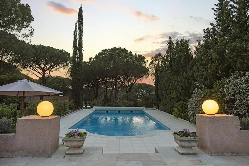 Stunning property in the heart of Provence. Big pool area.. Fully ventilated