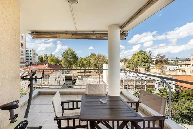 Warm Residence in the heart of Nicosia City Center - Balcony & view