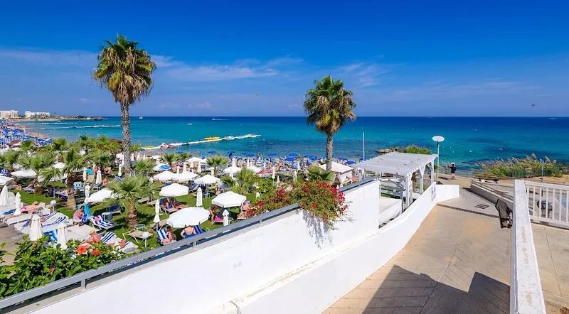 Sunrise Bay Villa #3 - Exclusive 4 bedroom villa next to Fig Tree Bay