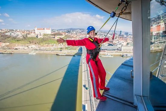 UFO Skywalk